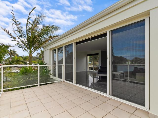 Townhouse for sale in Lakes Entrance, Victoria