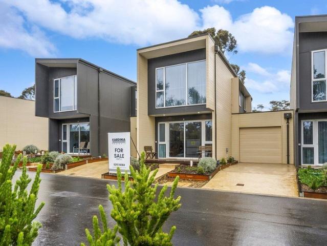 Townhouse for sale in Anglesea, Victoria