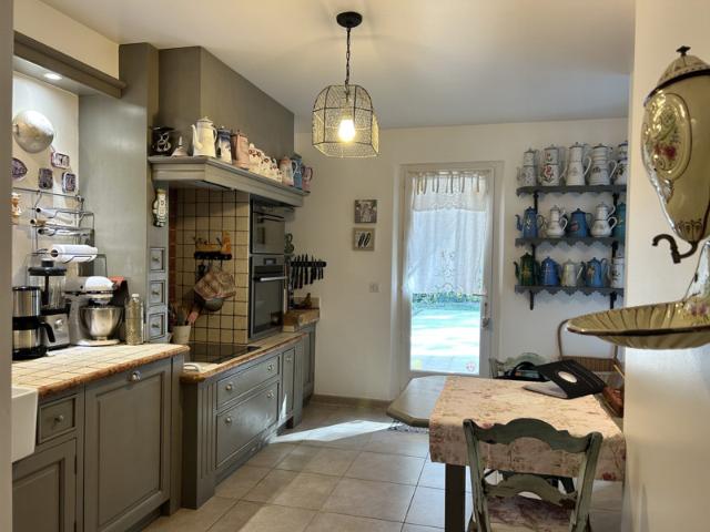 Maison vente à Aix-en-Provence, Provence-Alpes-Côte d'Azur