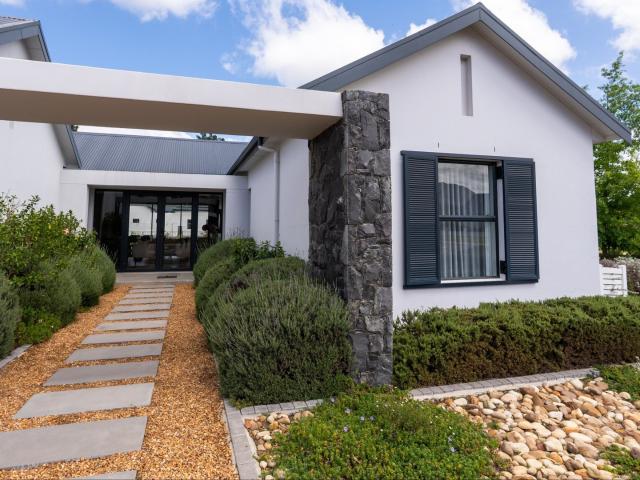 House for rent in Water-Vliet, Drakenstein Local Municipality
