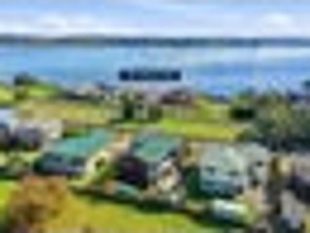 House for sale in Awhitu