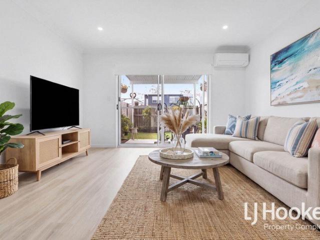 Townhouse for sale in Beaudesert, Queensland