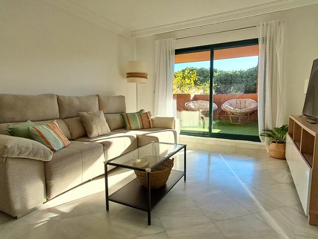 Apartamento en alquiler en Artola, Costa del Sol Occidental