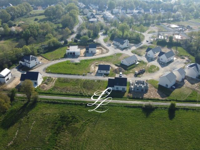 Terrain vente à Laval, Changé