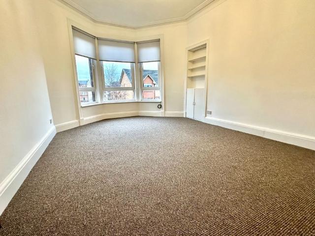 Apartment for rent in The Drives, Dennistoun