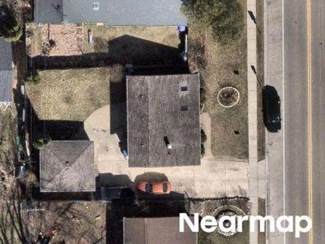 House for sale in Carpentersville, Illinois