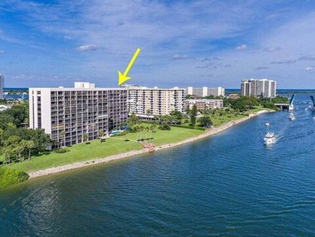 Condo for sale in North Palm Beach