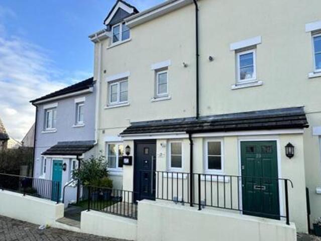 House for sale in Lamellion, Cornwall