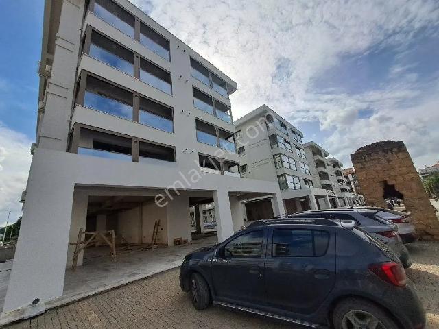 Yaya, Gömeç içerisinde kiralık mülk