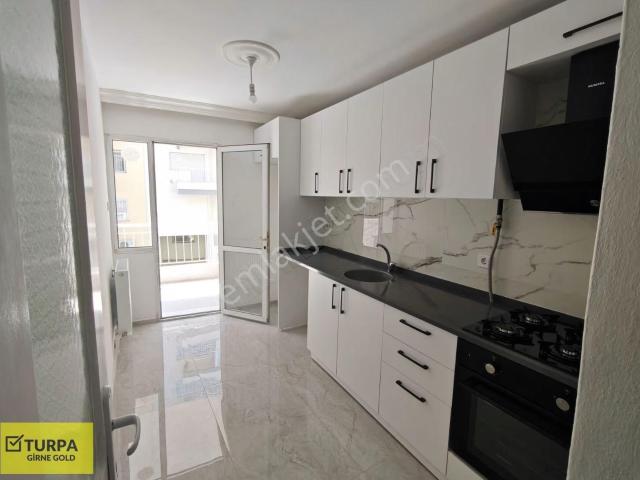 Karşiyaka, İzmir içerisinde kiralık mülk