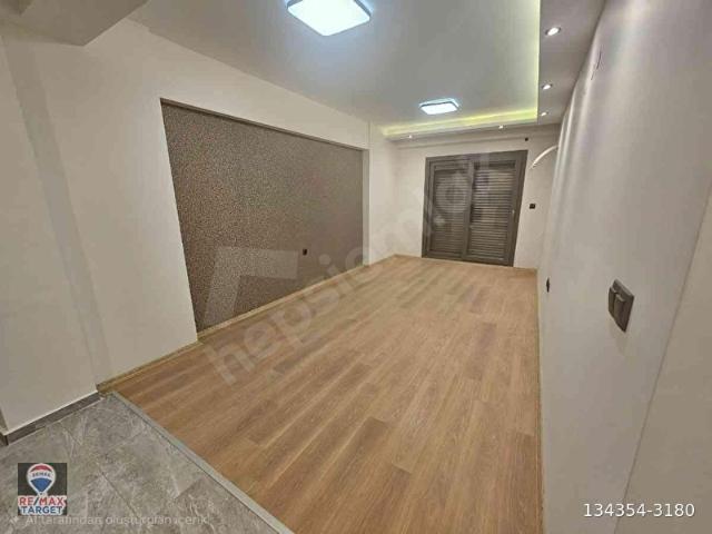 Karşiyaka, İzmir içerisinde satılık mülk