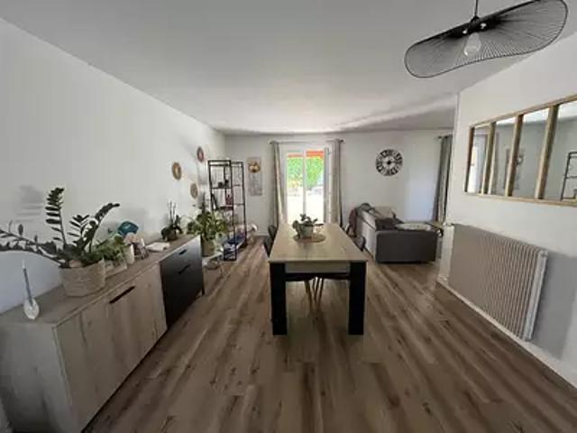 Maison location à Zone Economique des Savis, Champniers