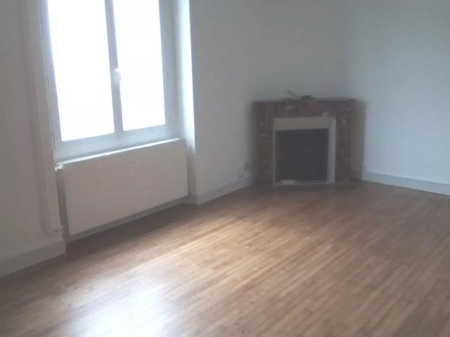 Appartement location à Gond-Pontouvre, Charente