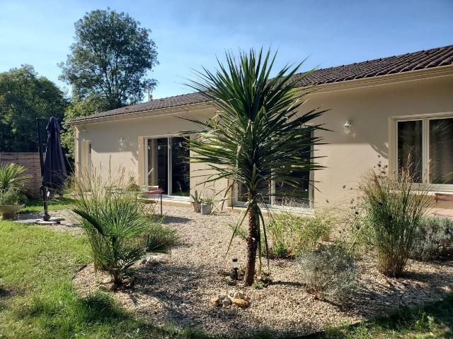 Maison vente à Gond-Pontouvre, Charente