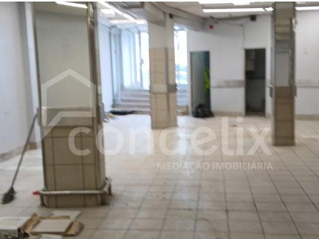 Ponto Comercial alugar em Gondomar, Aldeia Nova