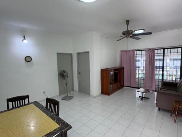 Apartment for sale in Barat Daya, George Town