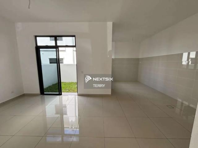 Shop for sale in Bukit Ledang, Johor