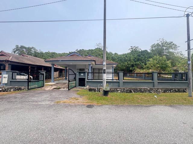 Bungalow for sale in Kajang, Langat