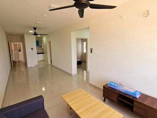 Apartment for rent in Tanjong Sepat, Selangor