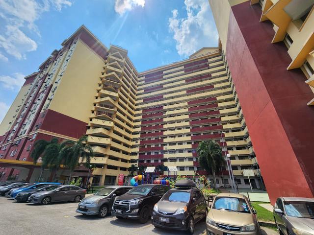 Apartment for sale in Petaling, Damansara Damai