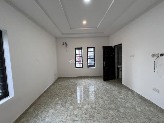 Flat for sale in Eti Osa, Lagos