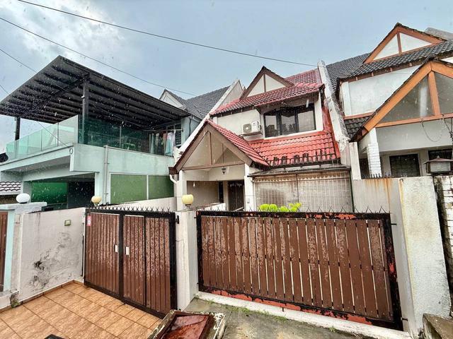 Terraced House for sale in Country Heights Damansara, Kuala Lumpur