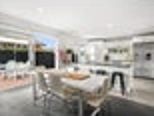 House for sale in Chaslands, Canterbury