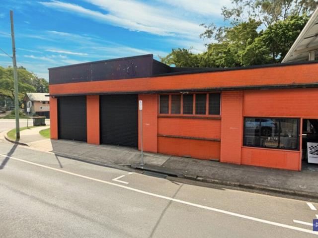 Warehouse for sale in Kings Creek, Queensland