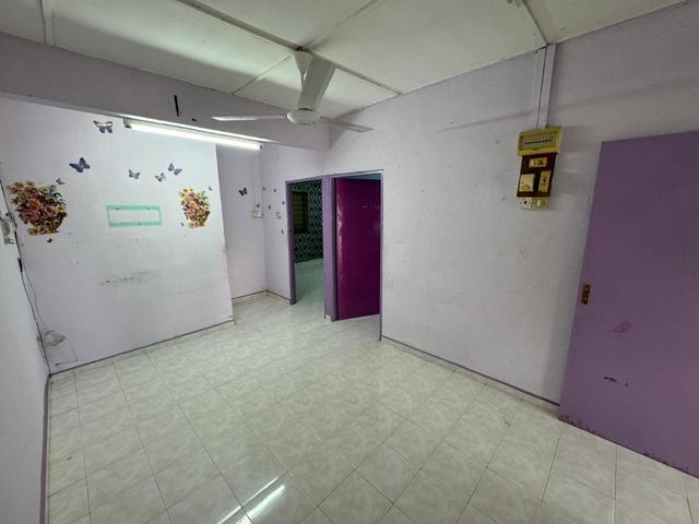Terraced House for sale in Malaka