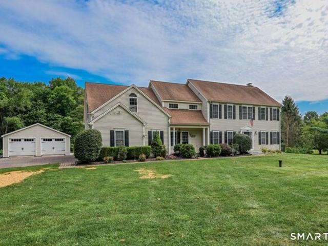 House for sale in Woodbury, Connecticut