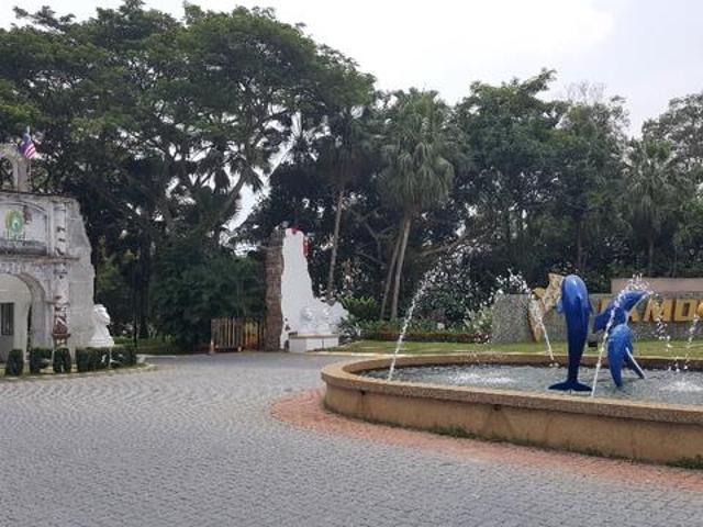 Condominium for sale in Malaka