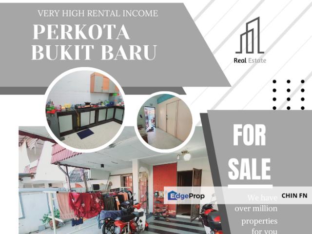 House for sale in Malaka