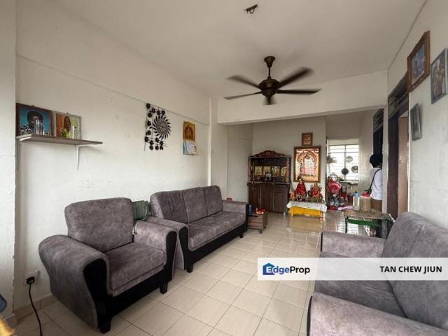 Flat for sale in Petaling, Damansara Damai