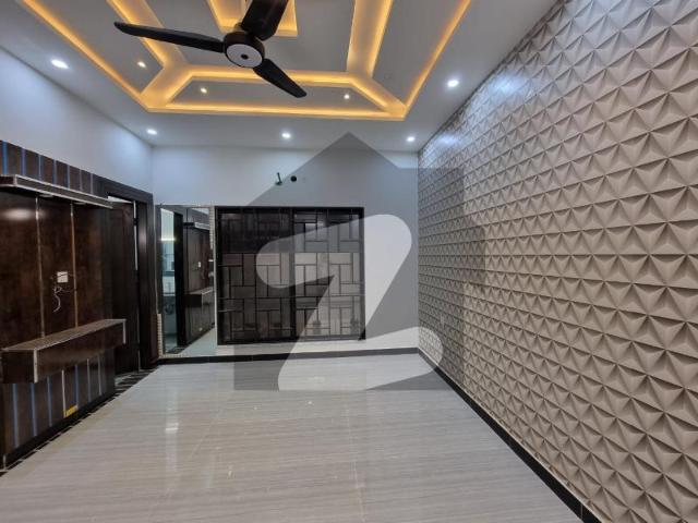 House for sale in تحصیل فیصل آباد شہر, فیصل آباد ڈویژن