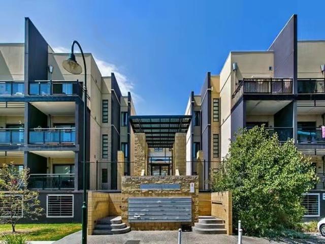 Apartment for sale in Glen Huntly