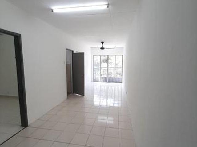 Apartment for sale in Petaling, Damansara Damai