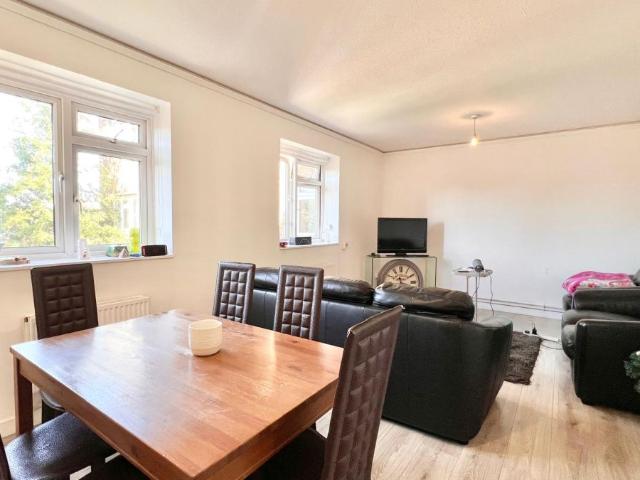 Apartment for rent in South Hampstead, Isle Of Man