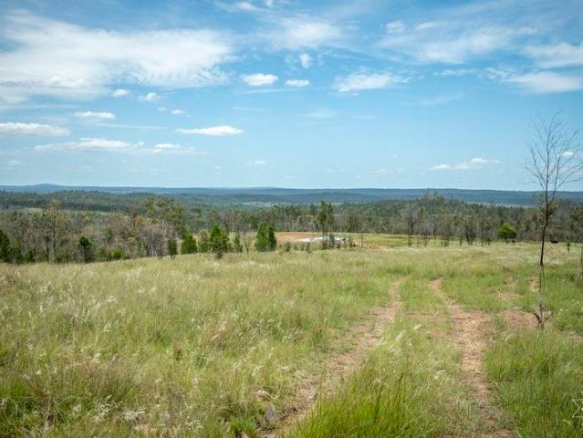 Cottage for sale in Toondahra, Queensland