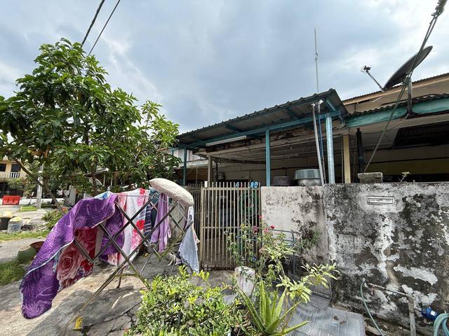 Terraced House for sale in Langat, Selangor