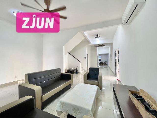 Terraced House for rent in Mukim 13, Georgetown