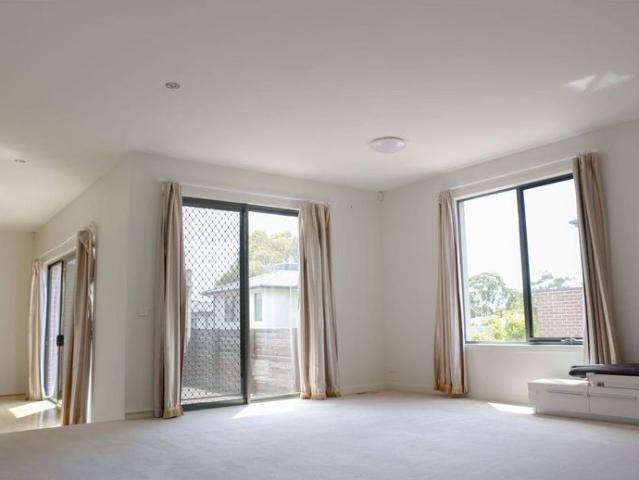 Townhouse for rent in Camerons Creek, Victoria