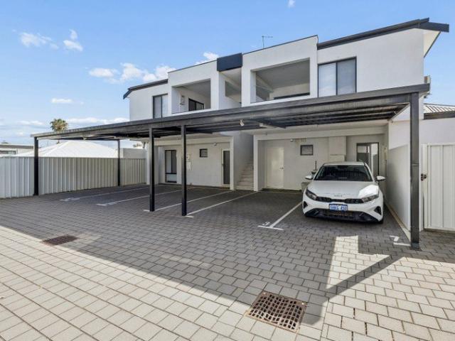 Apartment for sale in Cloverdale, City of Belmont