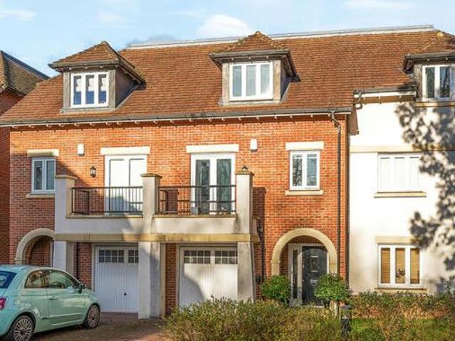 House for rent in Blackhills, Surrey