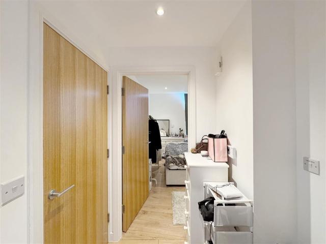 Apartment for rent in Stamford Hill, Greater London