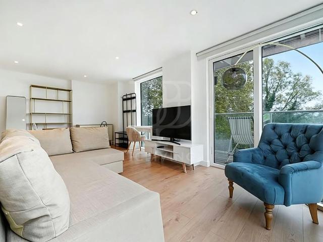 Apartment for rent in Stamford Hill, Greater London