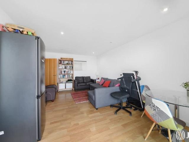 Apartment for rent in Stamford Hill, Greater London