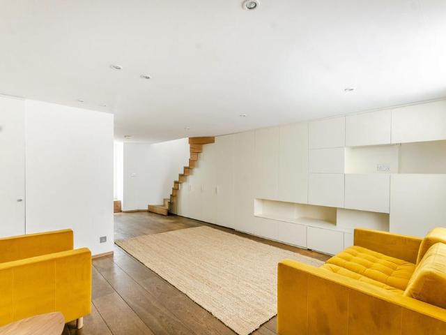 Apartment for rent in Fitzrovia, Greater London