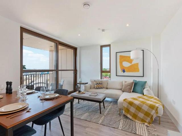House for rent in London Borough of Ealing, Greater London