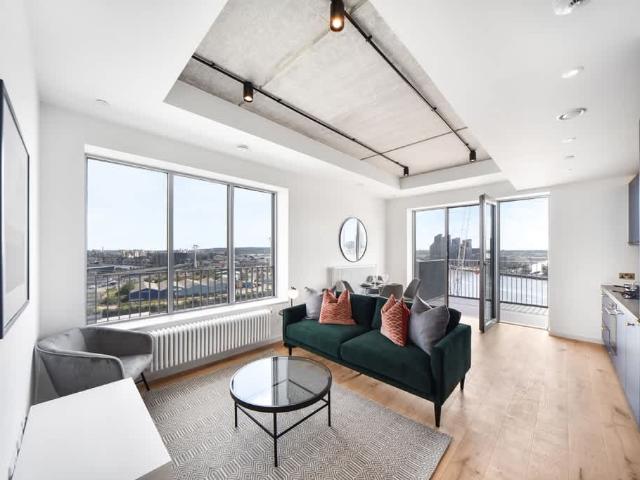 Apartment for rent in Goodluck Hope, Greater London