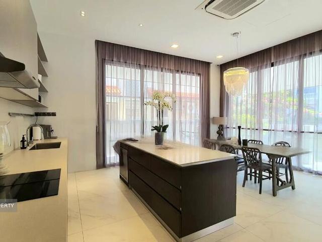 Detached House for sale